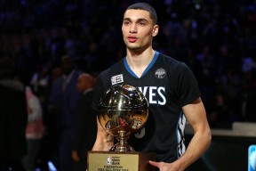 世界杯分组抽签-莎拉波娃乱入C9？网坛女神跨界电竞，赛况扑朔迷离引全网炸锅！
